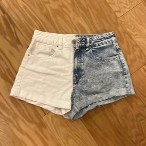 Pacsun jean shorts size 26